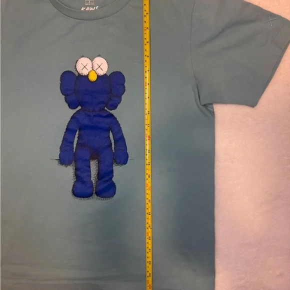 KAWS t-shirt - Picture 4 of 5